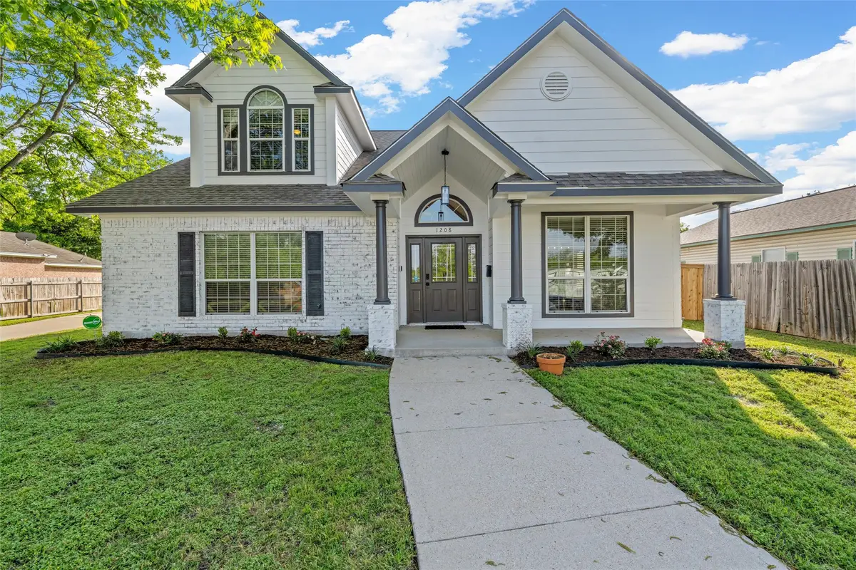 1208 N 15th Street, Waco, TX 76707 - #1