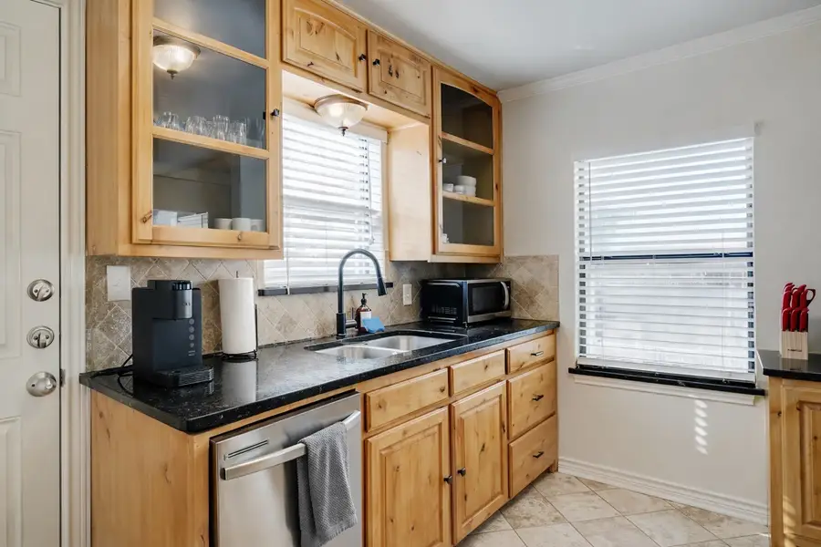 2801 W Bewick Street, Fort Worth, TX 76109 - #2