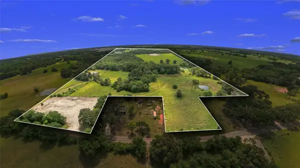 394 Lcr 832, Donie, TX 75838