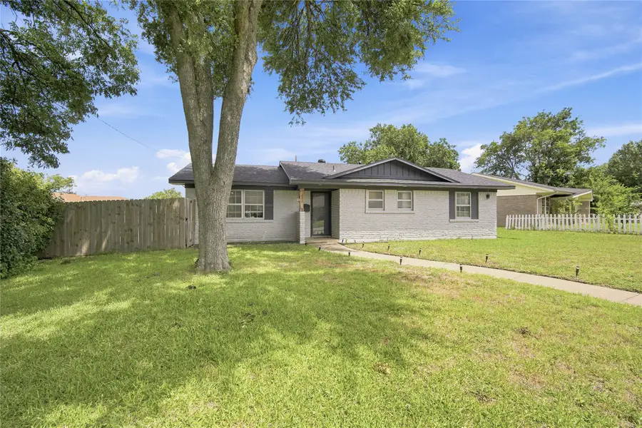 222 Rockaway Drive, Duncanville, TX 75116 - #2
