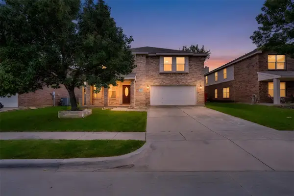 653 Condor Trail, Saginaw, TX 76131