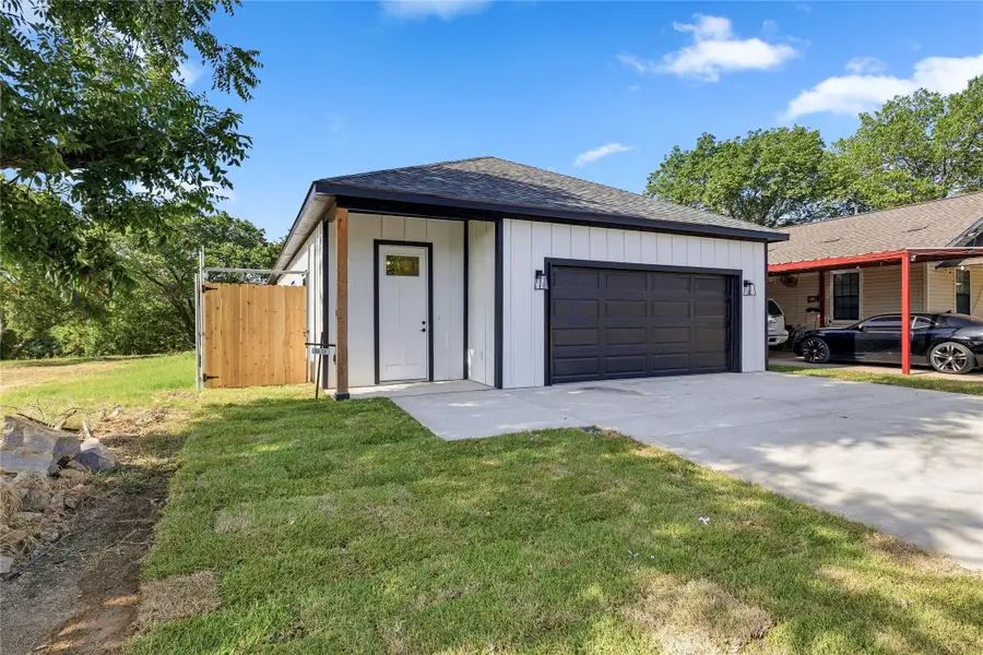 1818 E Tucker Street, Fort Worth, TX 76104 - #2