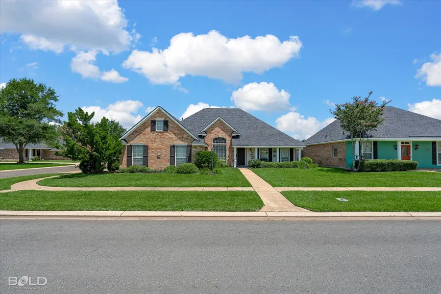 3301 Colonial Drive, Bossier City, LA 71111 - #3