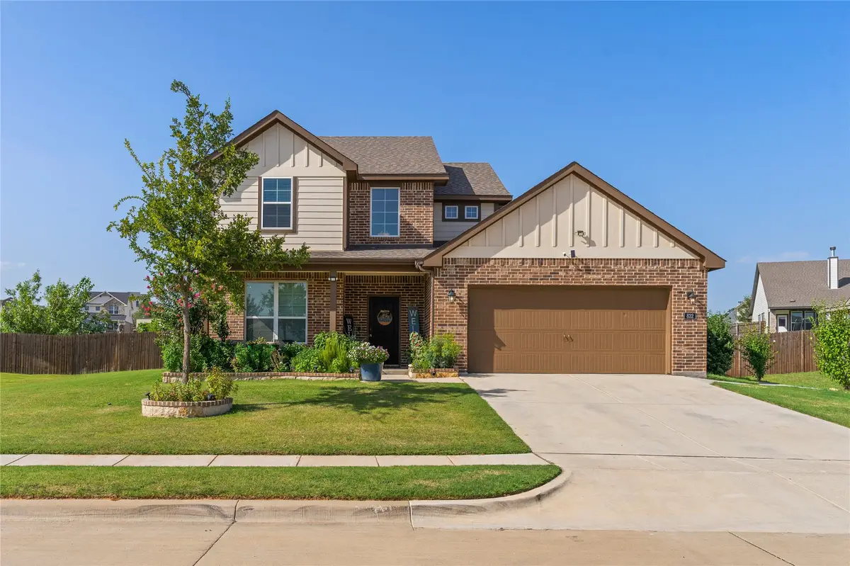 832 Feather Edge Drive, Springtown, TX 76082 - #1