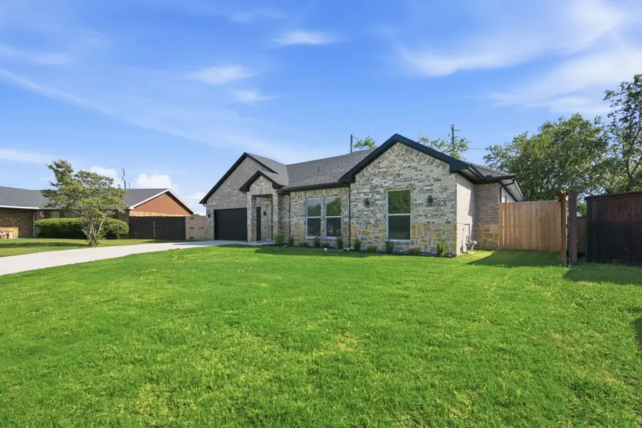 1038 Barton Avenue, Glenn Heights, TX 75154 - #3