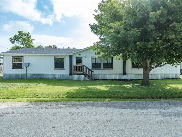 106 Hemphill Street, Avalon, TX 76623