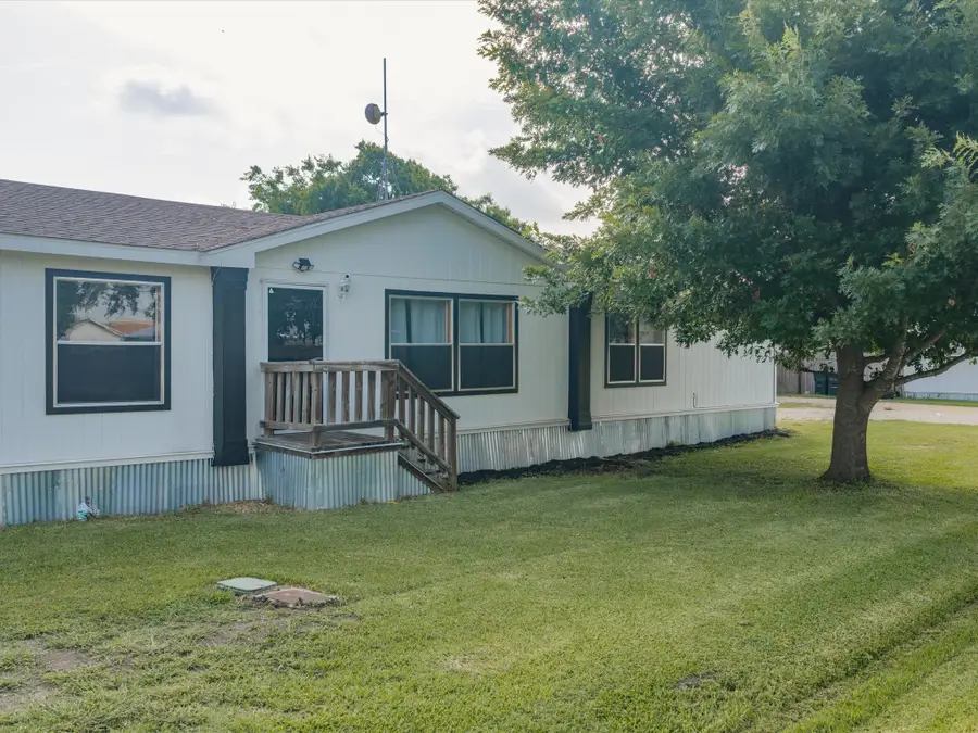 106 Hemphill Street, Avalon, TX 76623 - #2