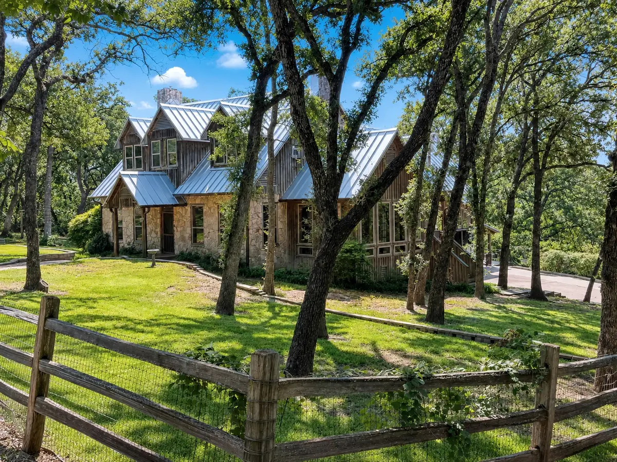 1100 Crazy Horse Trail, Burleson, TX 76028 - #1