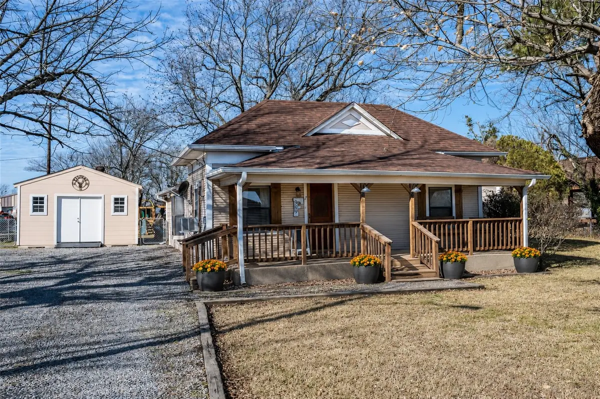 909 N Main Street, Ector, TX 75439 - #1