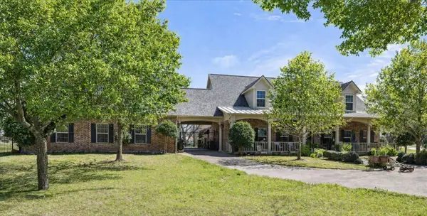 9001 Sawgrass Court, Granbury, TX 76049