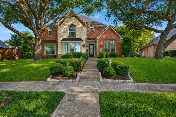 4209 Pinecreek Drive, Rowlett, TX 75088