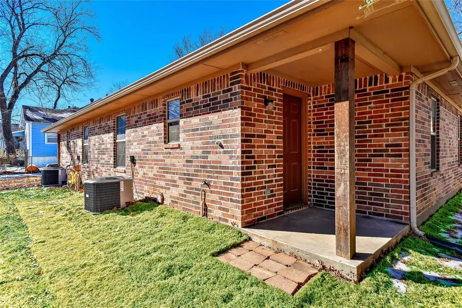 1110-1112 N Main Street, Bonham, TX 75418 - #2