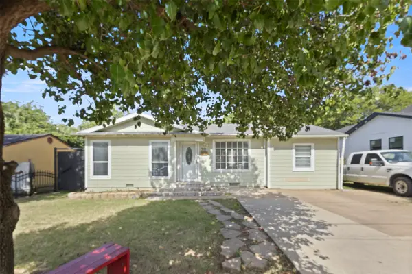 711 Hilltop Drive, Irving, TX 75060