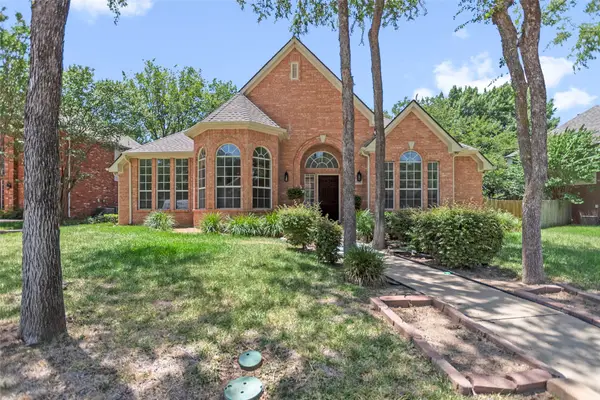 6304 Fox Hunt Drive, Arlington, TX 76001