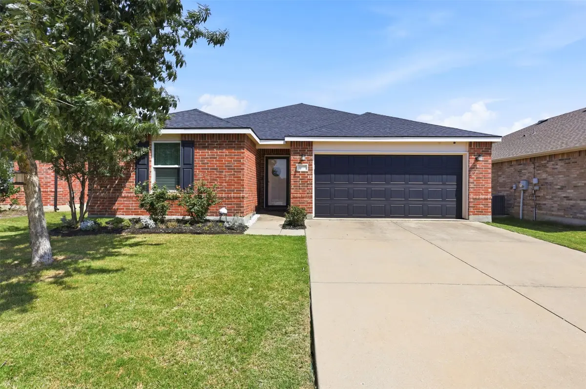 5925 Mountain Bluff Drive, Fort Worth, TX 76179 - #1