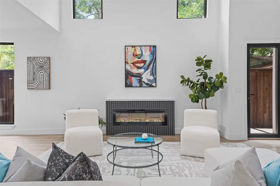 2304 Hondo, Dallas, TX 75219 - #2