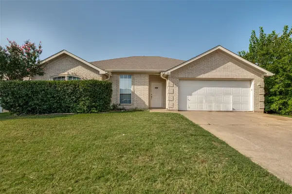 330 Mesquite Hill Drive, Arlington, TX 76002