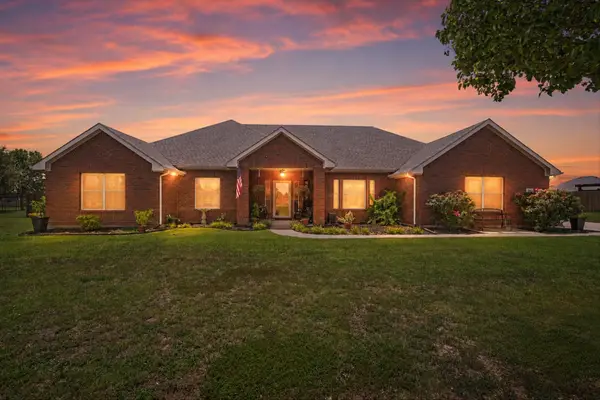 112 Springfield Lane, Red Oak, TX 75165
