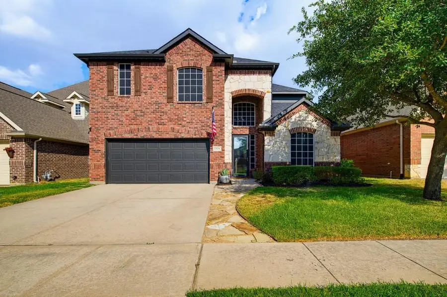 1906 Fountain Wood Drive, Euless, TX 76039 - #3