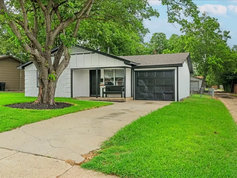 2632 Emerald Drive, Mesquite, TX 75150 - #1