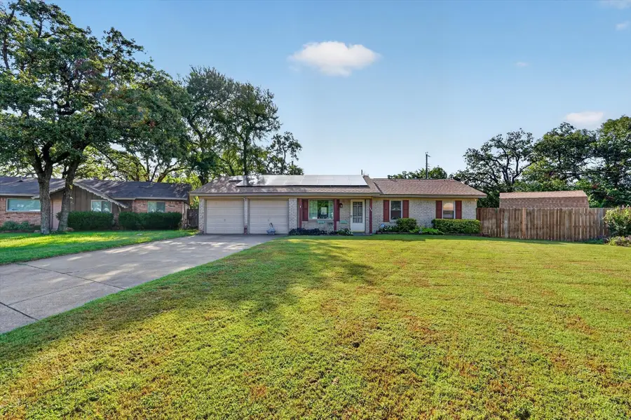 184 Oakhurst Drive, Bedford, TX 76022 - #2