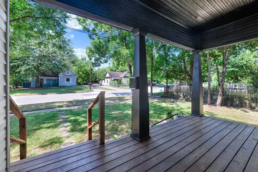 909 E High Street, Terrell, TX 75160 - #3