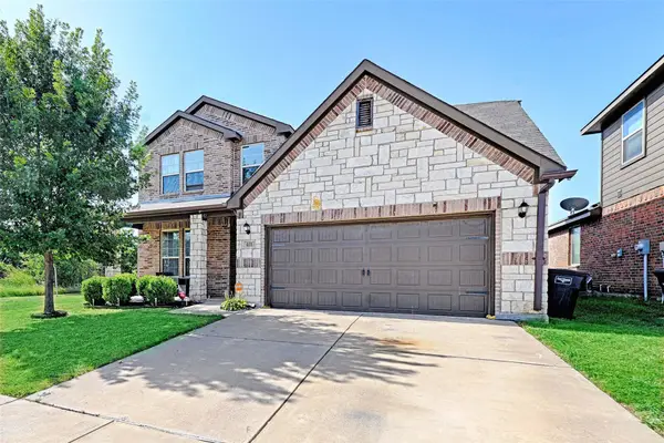 401 Sandhurst Drive, Crowley, TX 76036