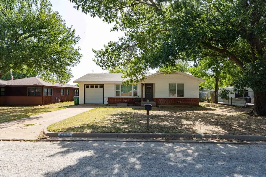 514 Mcconnell Street, Jacksboro, TX 76458 - #2