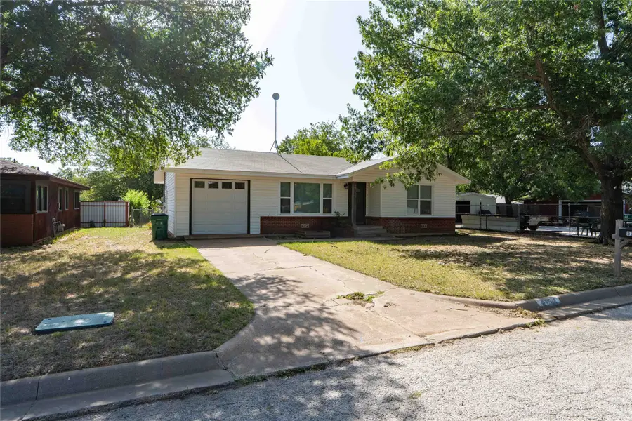 514 Mcconnell Street, Jacksboro, TX 76458 - #3