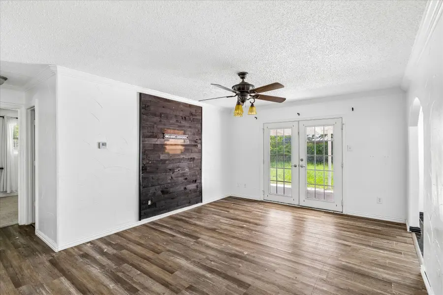 716 Heathcliff Drive, Everman, TX 76140 - #2