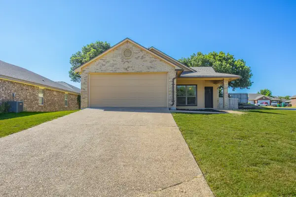 3060 Andalusian Lane, Robinson, TX 76706