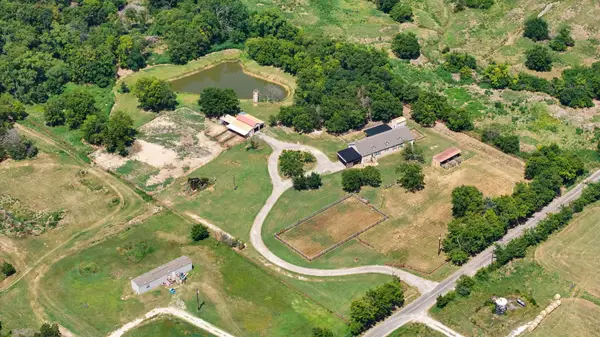 1135 Leo Andrews Road, Whitesboro, TX 76273