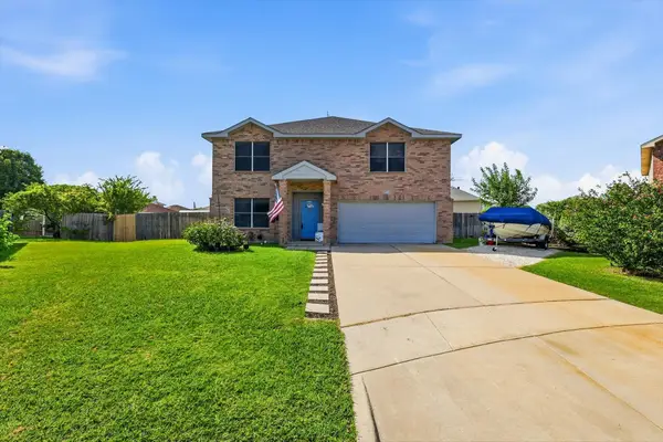 214 Hawthorne Court, Ponder, TX 76259