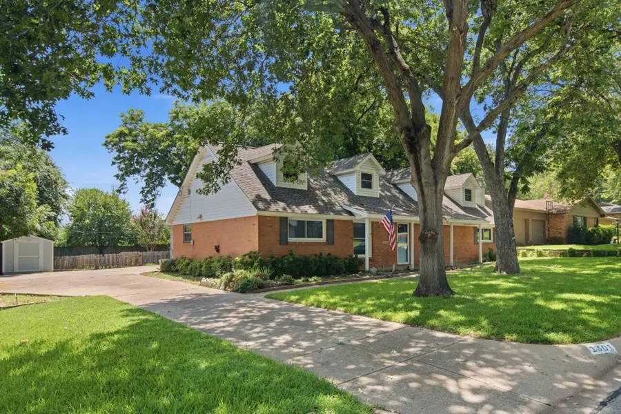 1301 Colonial Court, Arlington, TX 76013 - #2