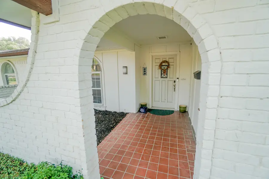 404 Green River Trail, Fort Worth, TX 76103 - #3