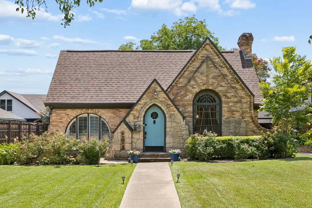 5542 Mccommas Boulevard, Dallas, TX 75206 - #1