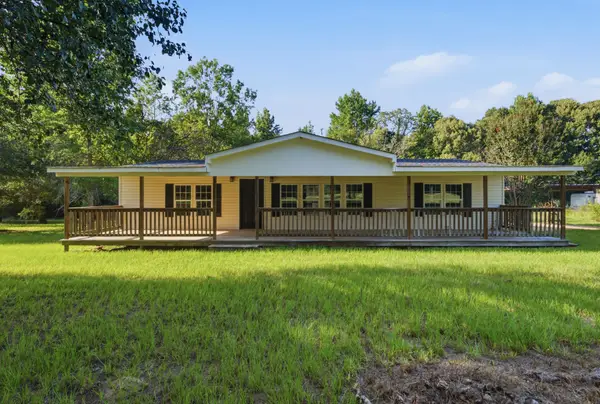1205 County Line Road, Troup, TX 75789