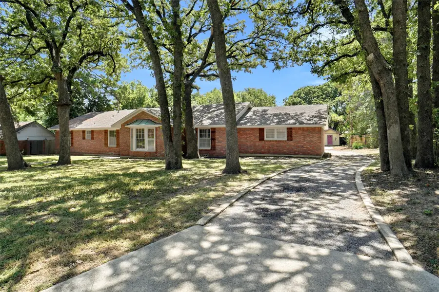 900 Liveoak Street, Denton, TX 76209 - #3