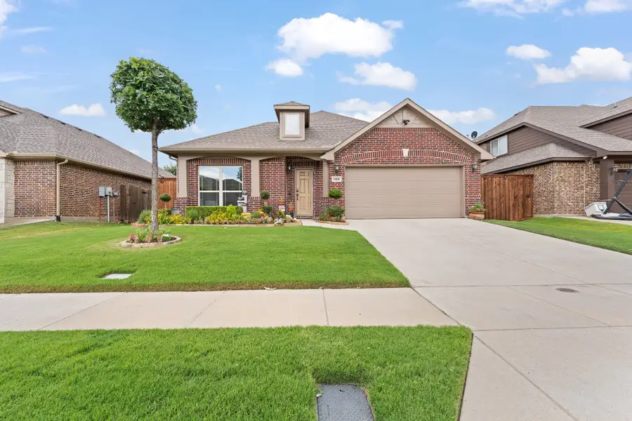 1000 Longhorn Drive, Aubrey, TX 76227 - #2