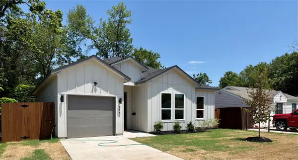 2731 Moffatt Avenue, Dallas, TX 75216