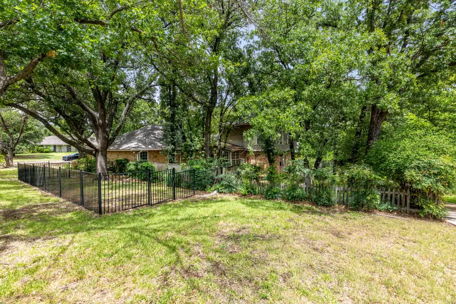 1707 Woodridge Circle, Arlington, TX 76013 - #3
