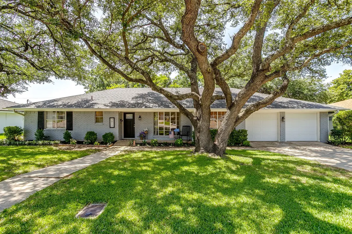 3817 Lawndale Avenue, Fort Worth, TX 76133 - #1