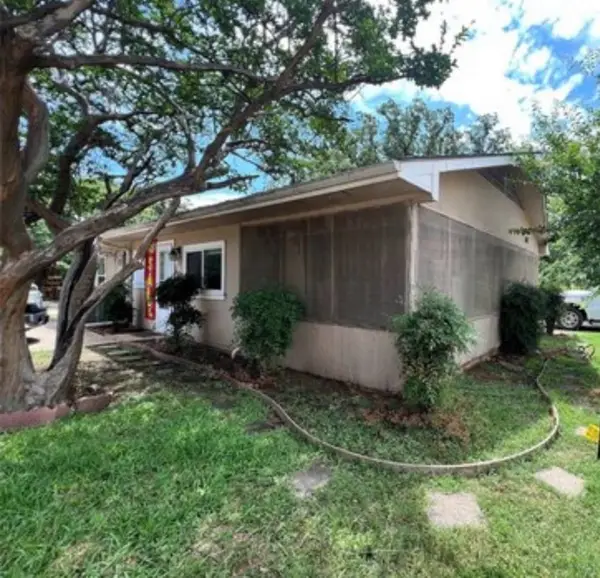 600 Lake Drive, Lake Dallas, TX 75065