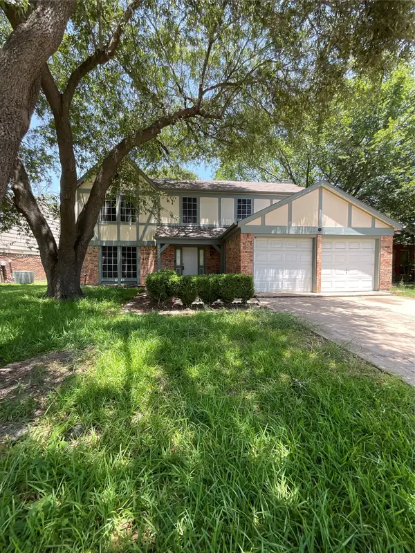 2332 Abbington Lane, Grand Prairie, TX 75052