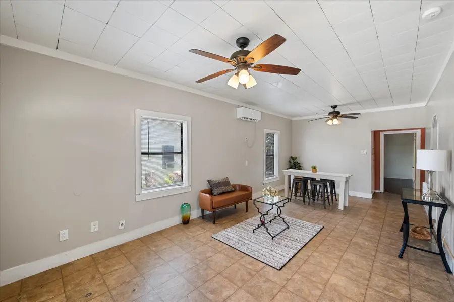 109 E Tyler Street, Ennis, TX 75119 - #2