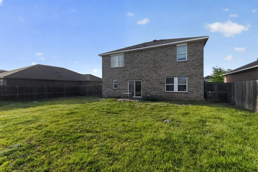 432 Glen Meadow Drive, Glenn Heights, TX 75154 - #2