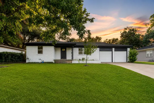1026 Park Center Street, Benbrook, TX 76126
