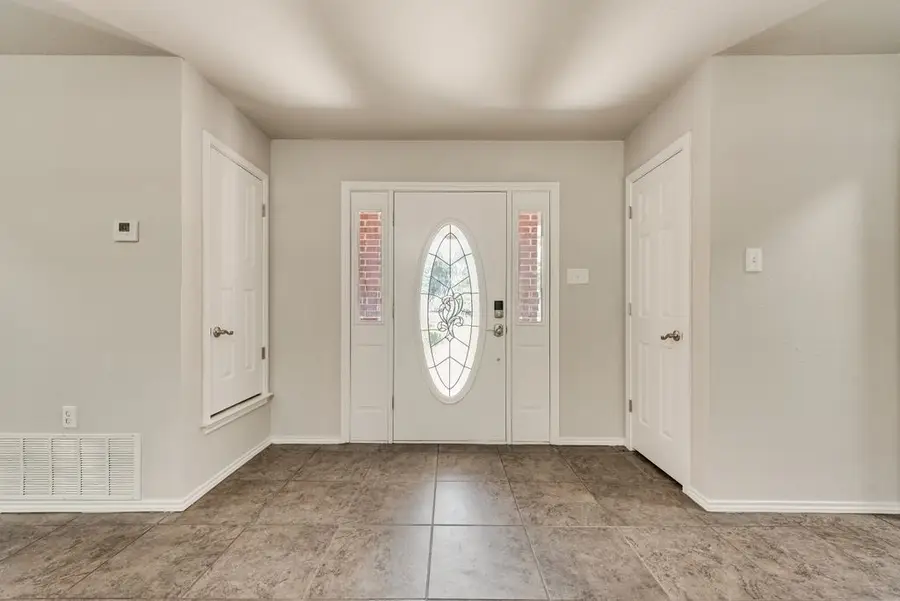 301 South Circle, Grandview, TX 76050 - #2