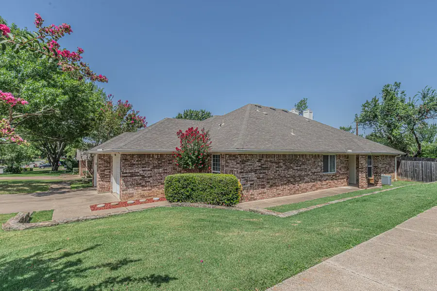 9265 & 9267 Meandering Drive, North Richland Hills, TX 76182 - #3