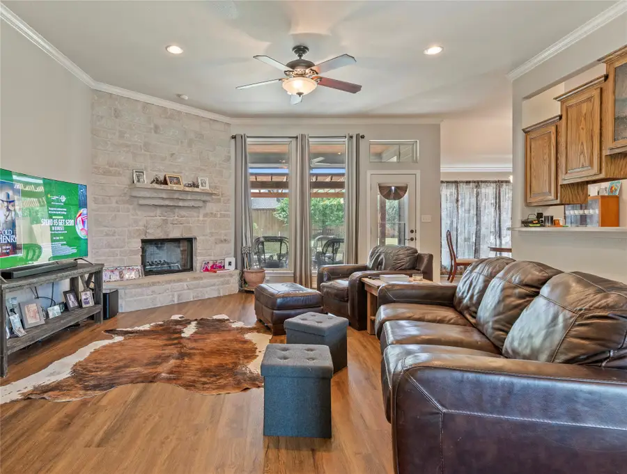 903 Winding Road, Granbury, TX 76049 - #3